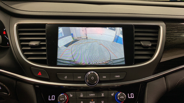 Used 2019 Buick LaCrosse Essence FWD image 13