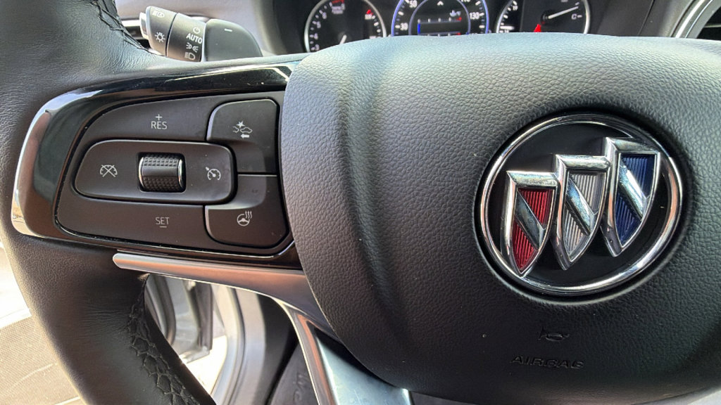 Used 2023 Buick Enclave Avenir w/ Avenir Technology Package image 19