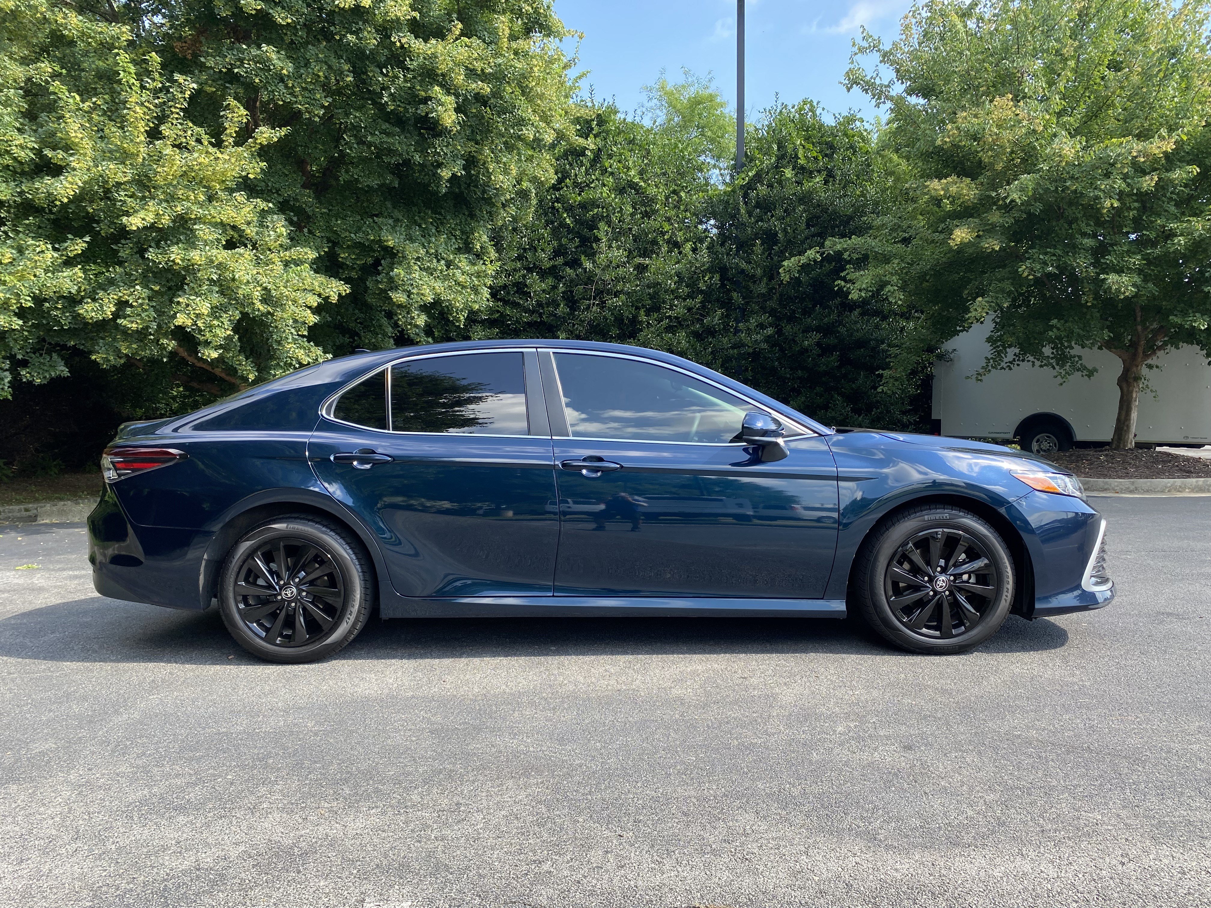 Used 2021 Toyota Camry LE FWD image 10