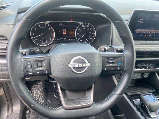 Used 2025 Nissan Rogue SV FWD image 18