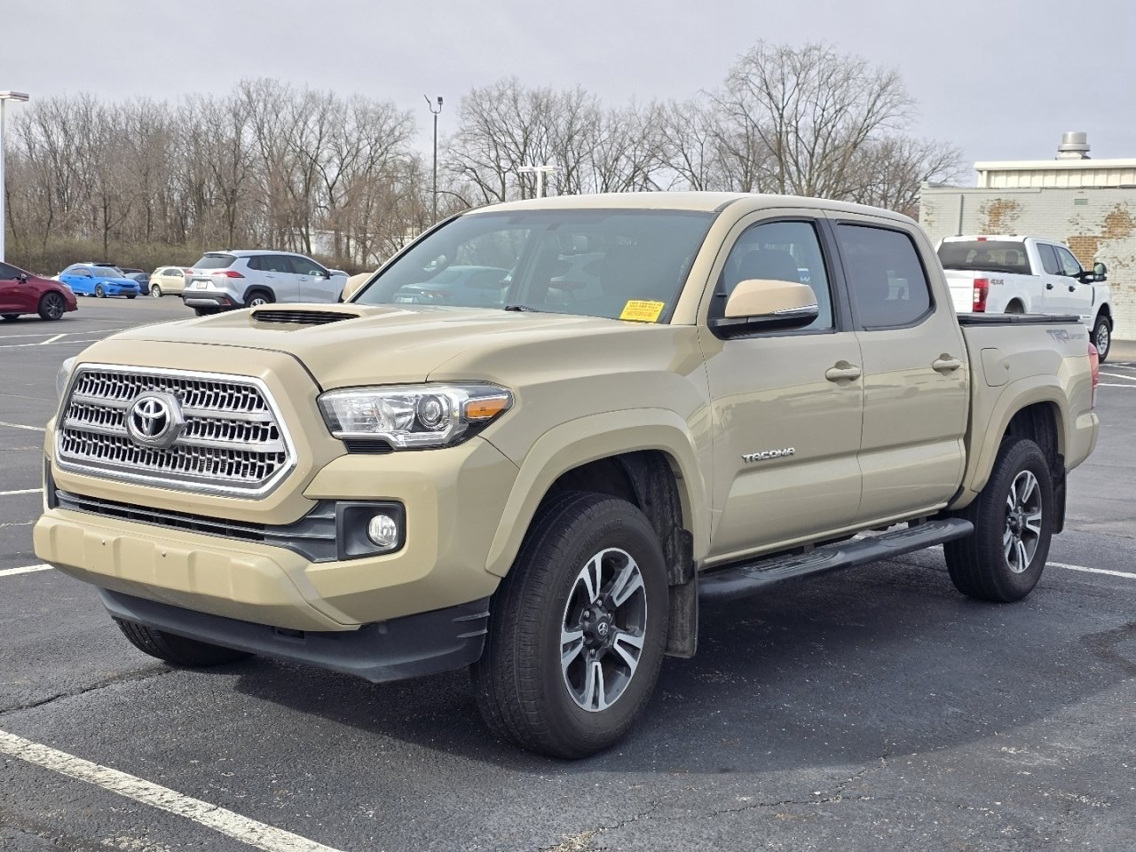 Used 2016 Toyota Tacoma TRD Sport w/ Towing Package image 3