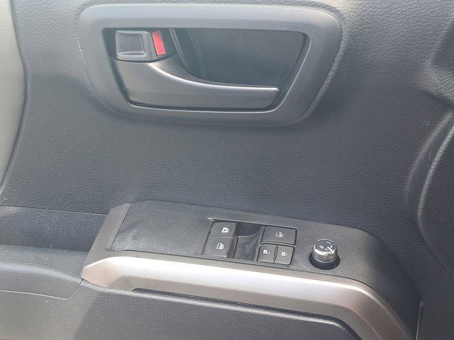 Used 2018 Toyota Tacoma SR5 image 23