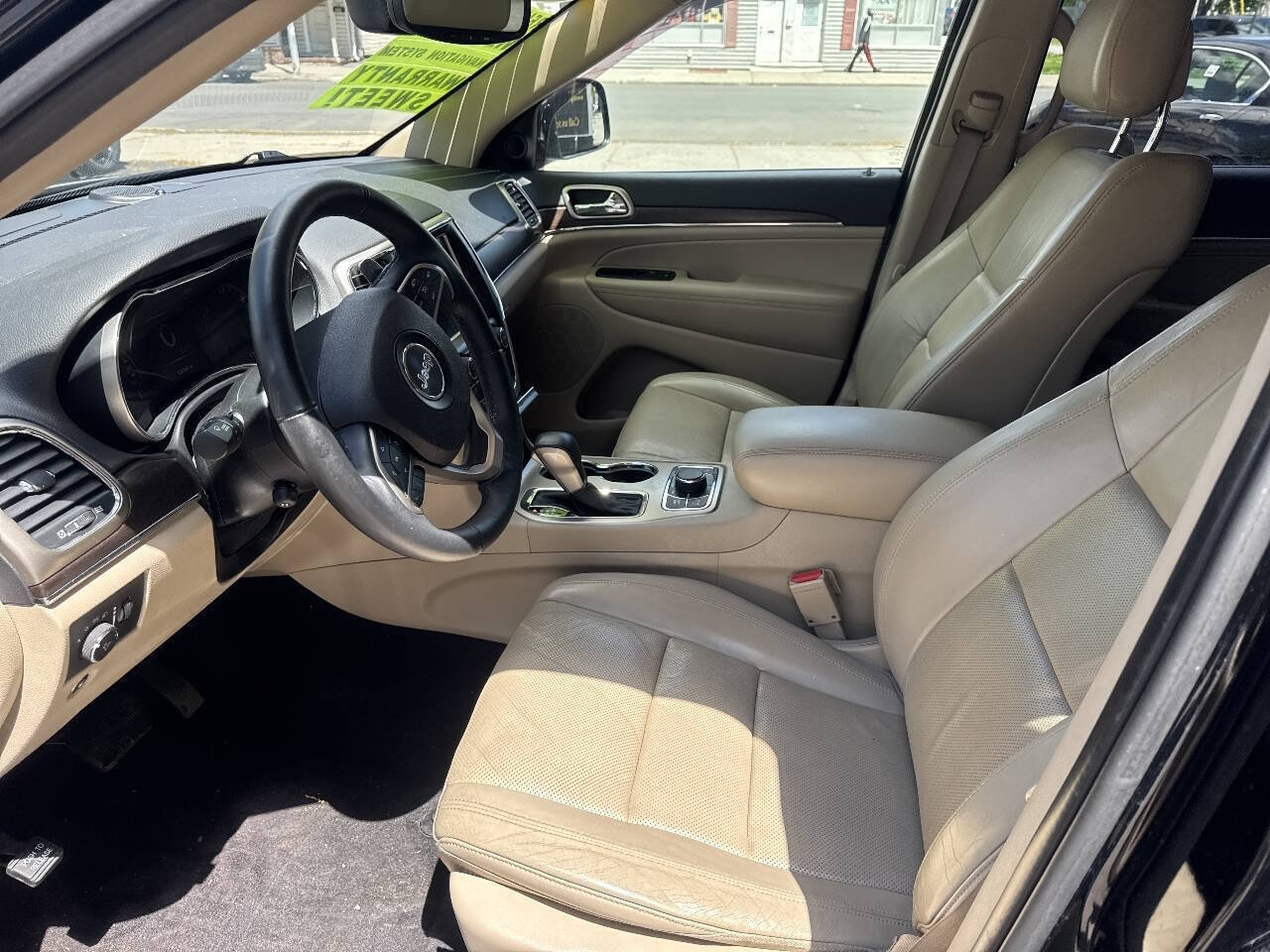 Used 2017 Jeep Grand Cherokee Limited w/ Luxury Group II AWD/4WD image 10