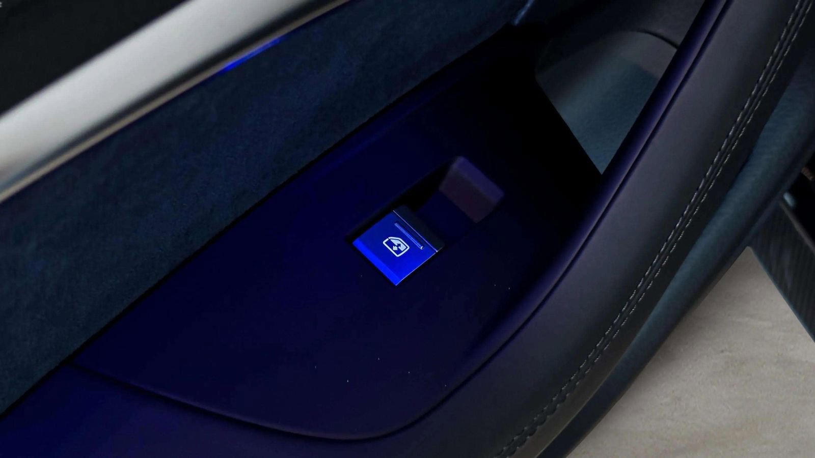 Used 2023 Audi RS 6 w/ Carbon Optic Package image 47