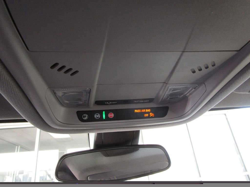 Used 2021 GMC Acadia SLE image 32