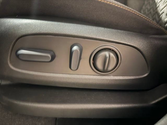 Used 2024 Chevrolet Equinox LT w/ LPO, Floor Liner Package FWD image 16