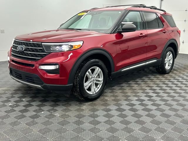 Used 2023 Ford Explorer XLT w/ Equipment Group 202A image 16