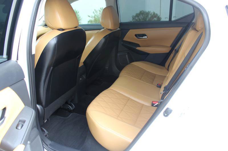 Used 2022 Nissan Sentra SV w/ SV Premium Package FWD image 14