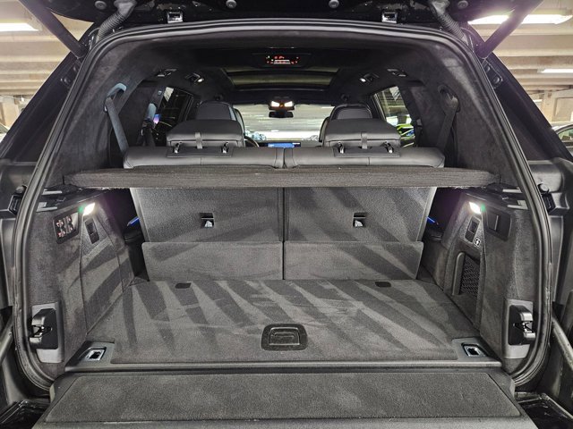 Used 2025 BMW X7 xDrive40i w/ M Sport Package image 6