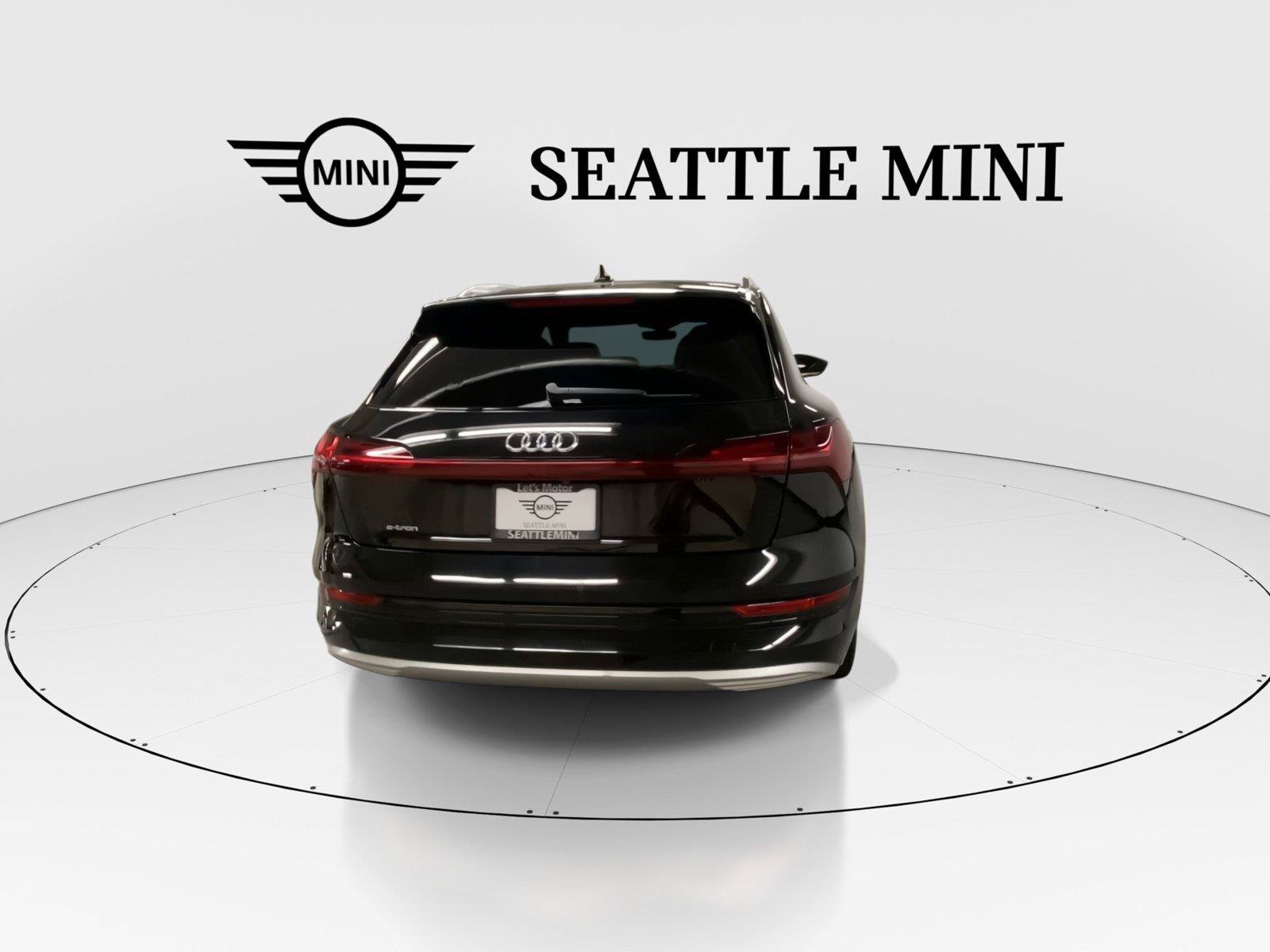 Used 2019 Audi e-tron Prestige w/ Prestige Package AWD/4WD image 10