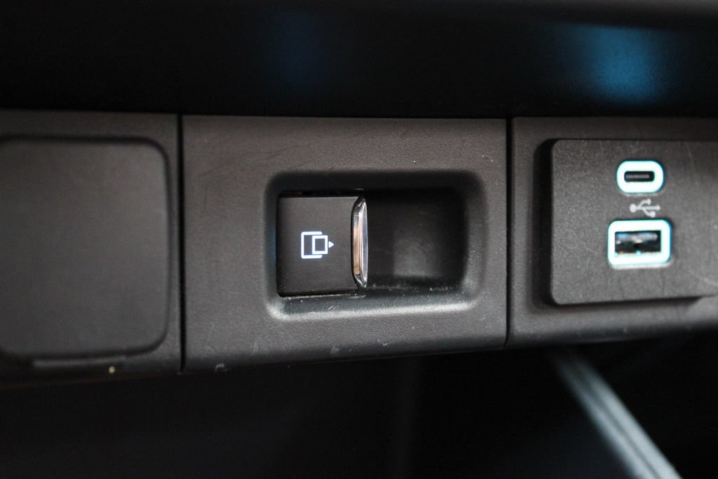 Used 2022 Ford Maverick Lariat FWD image 37