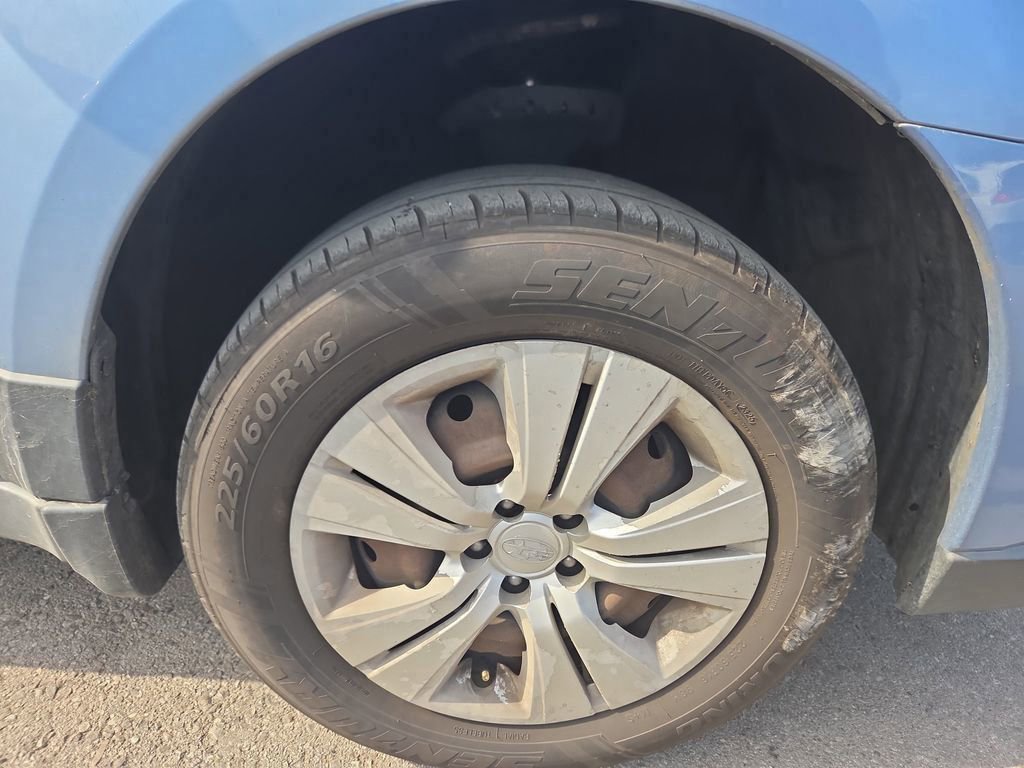 Used 2012 Subaru Outback 2.5i image 2