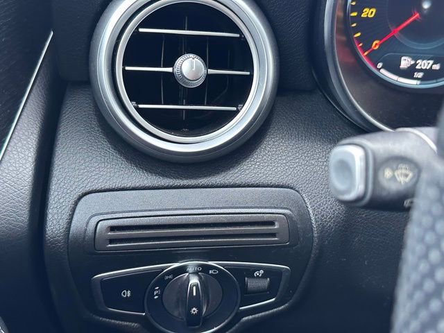 Used 2021 Mercedes-Benz GLC 300 4MATIC image 19