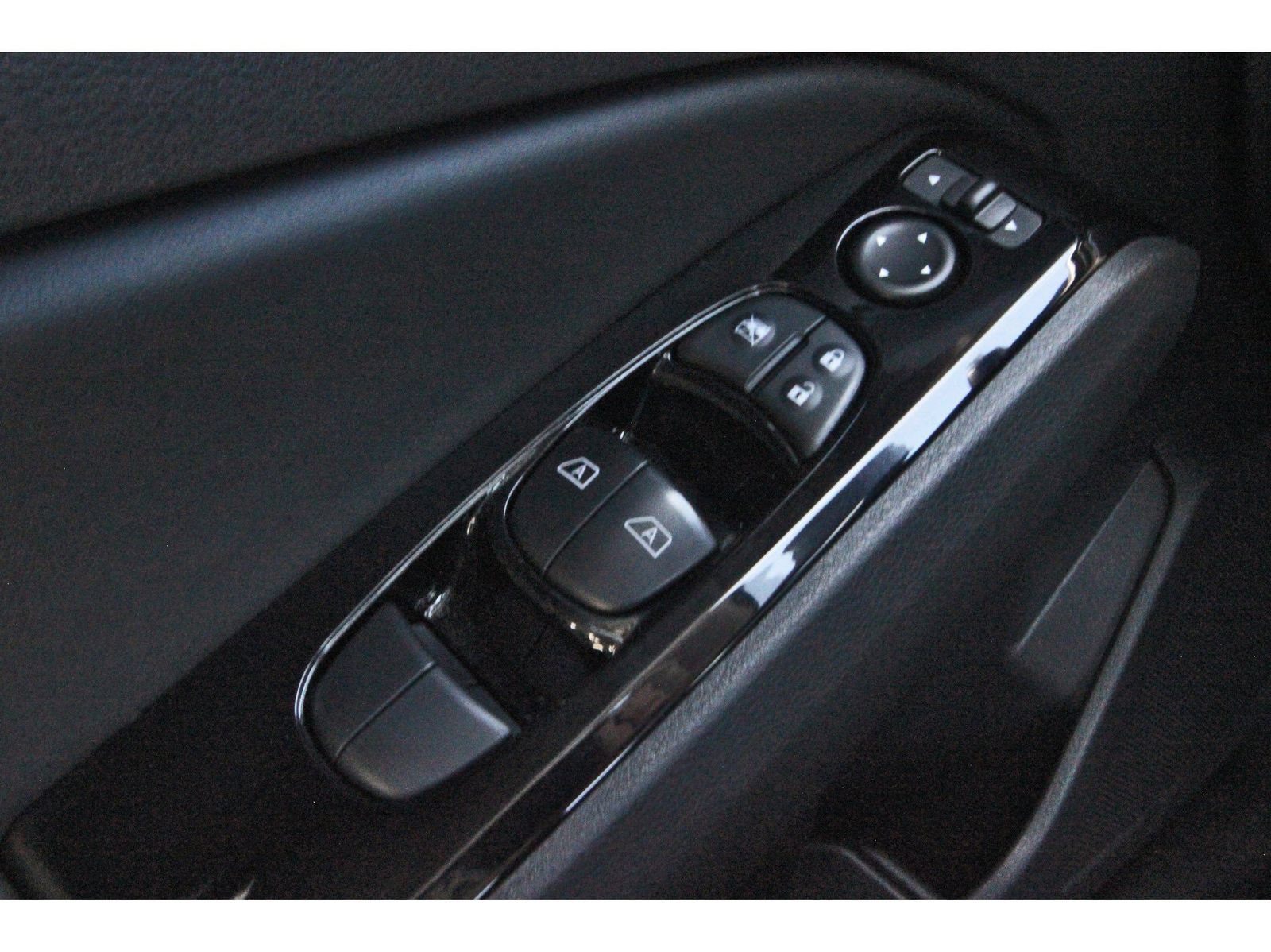 Certified 2025 Nissan Altima 2.5 SL AWD/4WD image 23