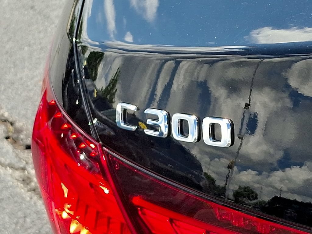 Used 2025 Mercedes-Benz C 300 Sedan image 31