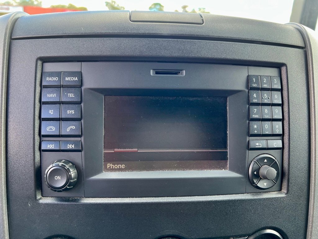 Used 2014 Freightliner Sprinter 2500 image 18