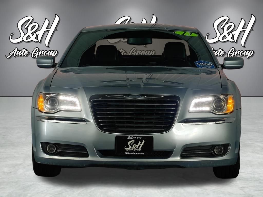 Used 2013 Chrysler 300 w/ Driver Convenience Group image 19