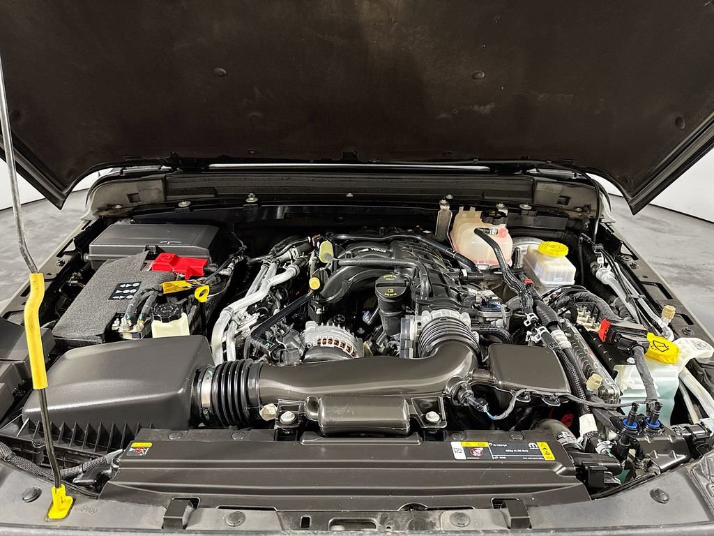 Used 2023 Jeep Wrangler Sport image 26