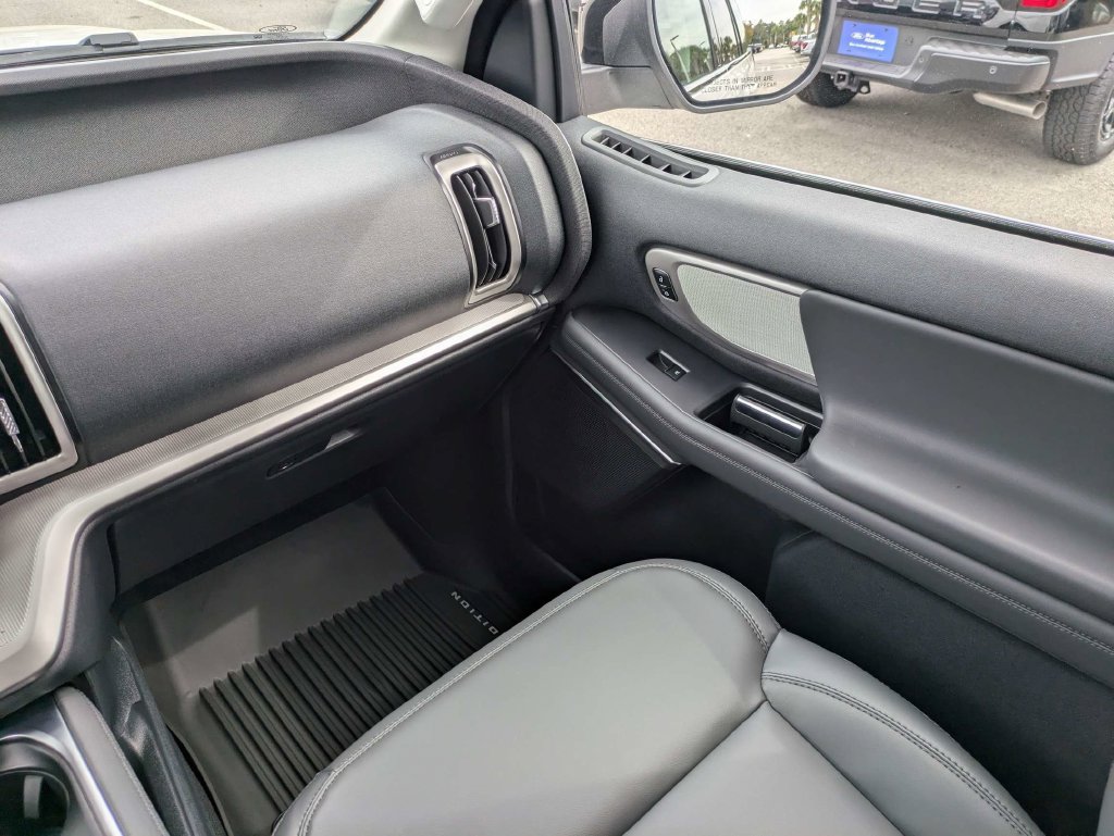 New 2027 Ford Expedition Active RWD image 18