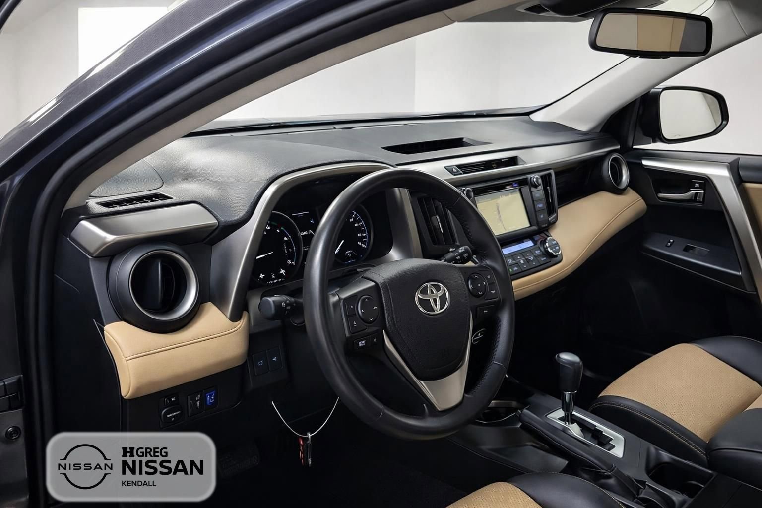 Used 2018 Toyota RAV4 XLE image 8