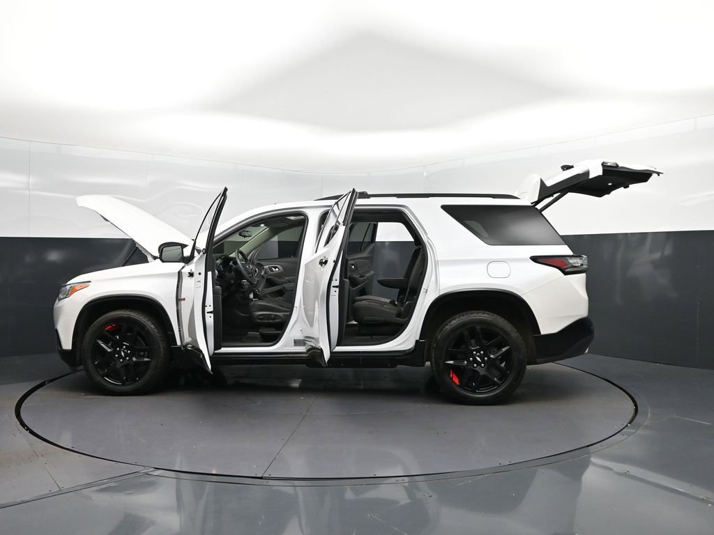 Used 2021 Chevrolet Traverse Premier w/ Redline Edition FWD image 42