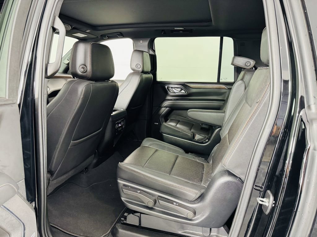 Used 2023 Chevrolet Suburban High Country w/ Max Trailering Package RWD image 23