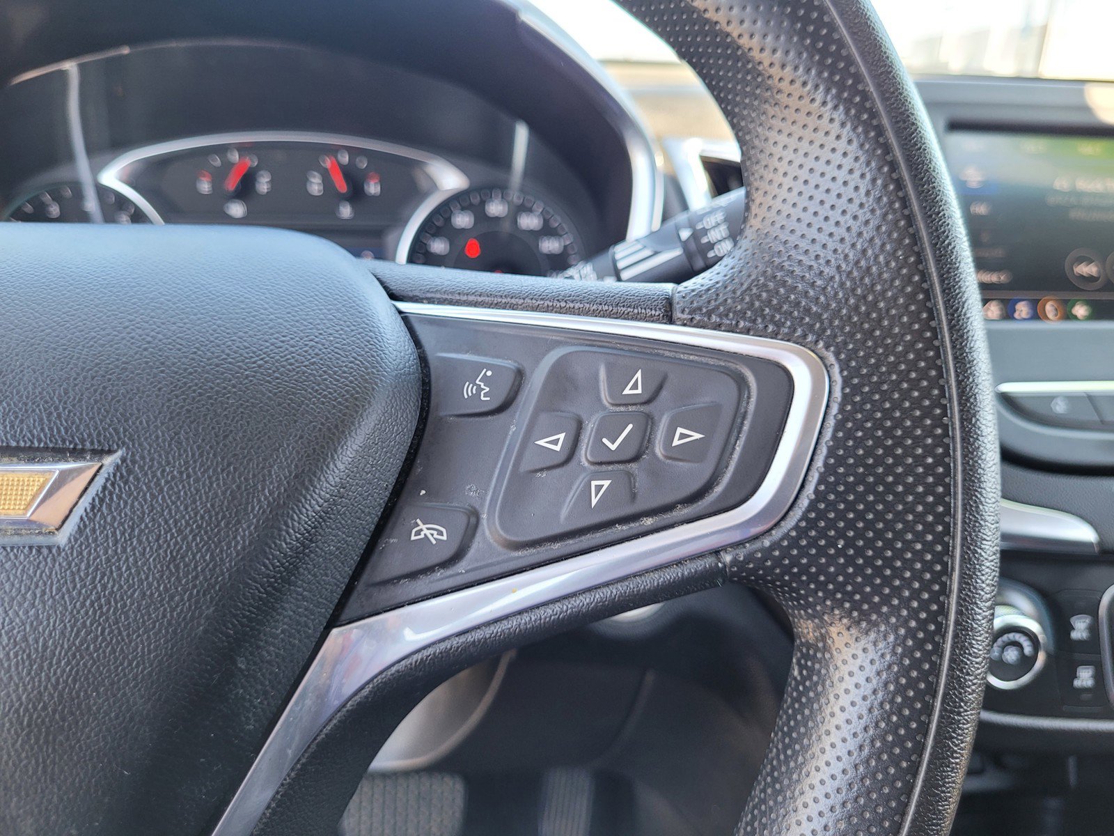 Used 2022 Chevrolet Equinox LT FWD image 23