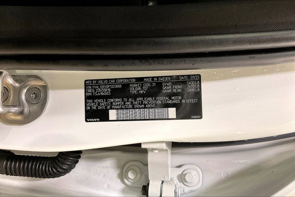 Certified 2023 Volvo XC60 B5 Core image 17