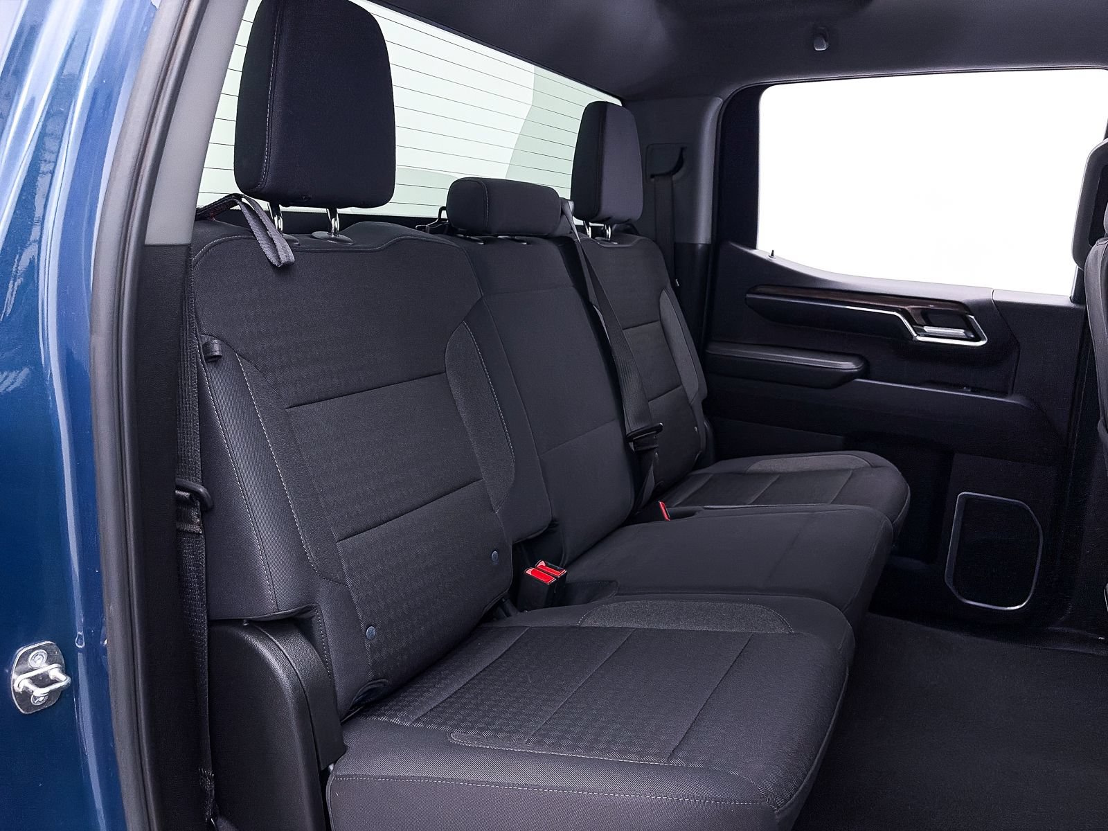 Used 2024 Chevrolet Silverado 1500 LT AWD/4WD image 39