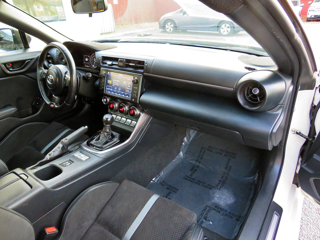 Used 2023 Toyota GR86 Premium image 18