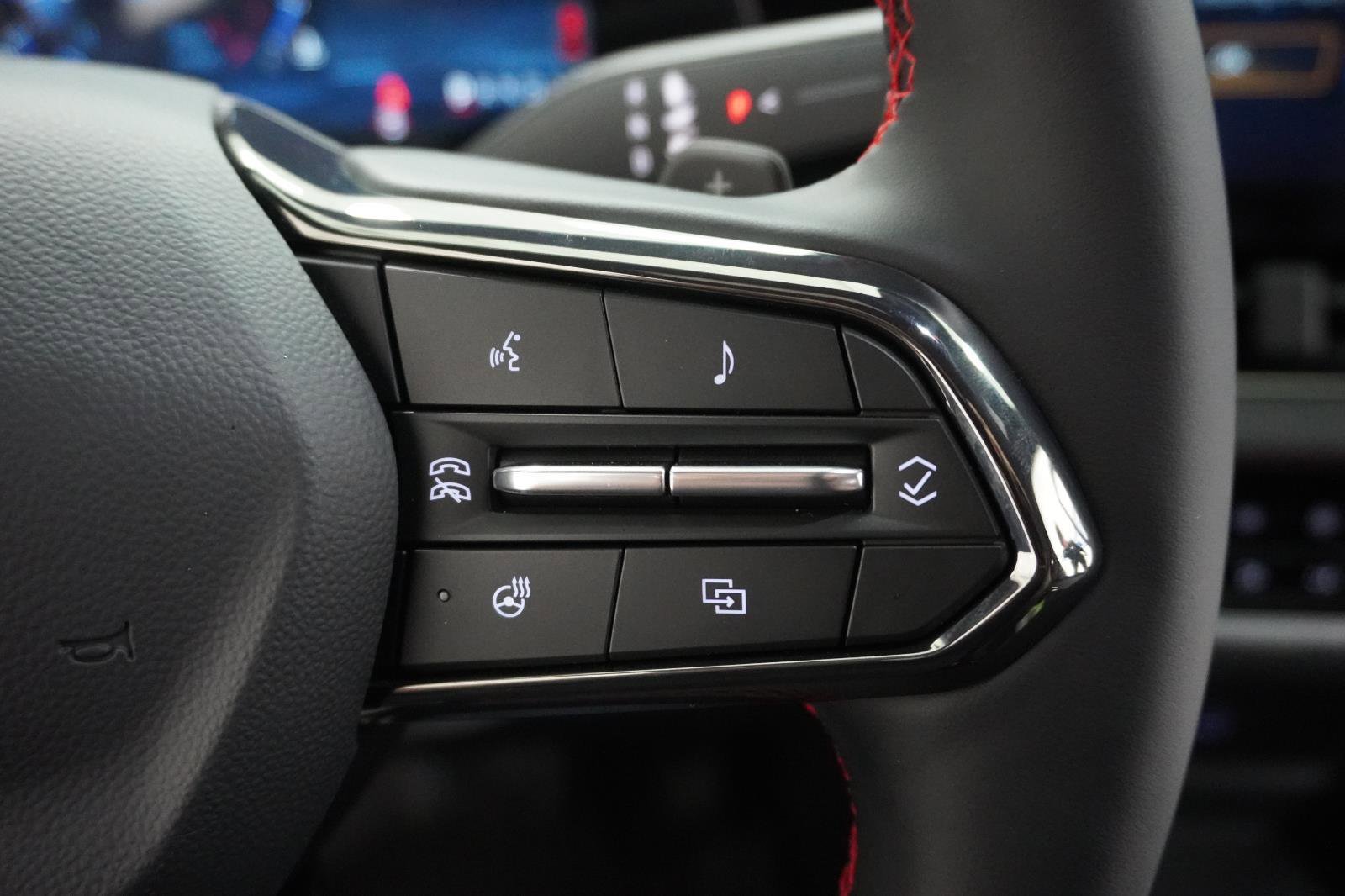 New 2026 Chevrolet Equinox RS w/ Convenience Package III image 23