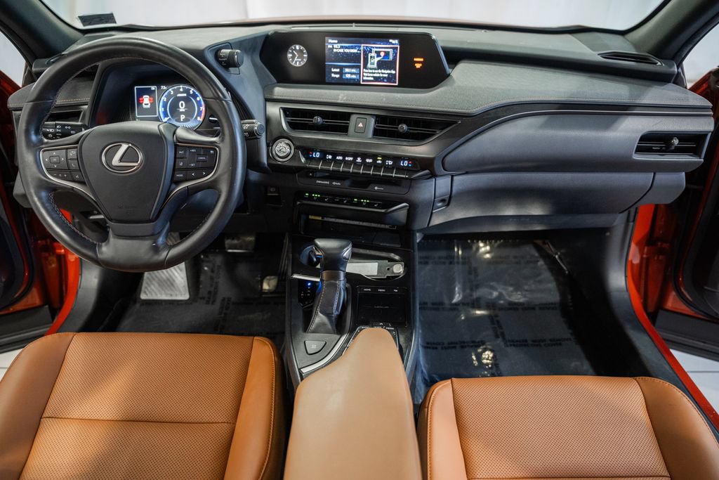 Used 2019 Lexus UX 200 w/ Premium Package FWD image 18