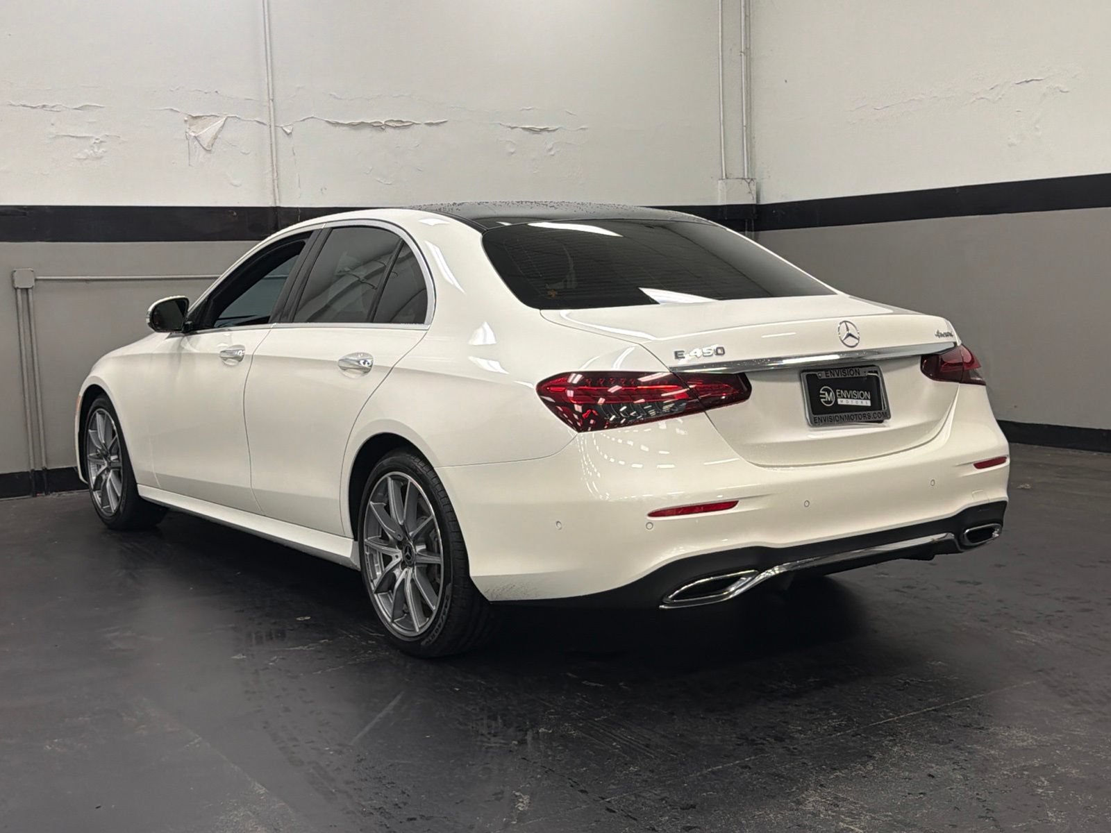 Used 2022 Mercedes-Benz E 450 4MATIC Sedan image 9
