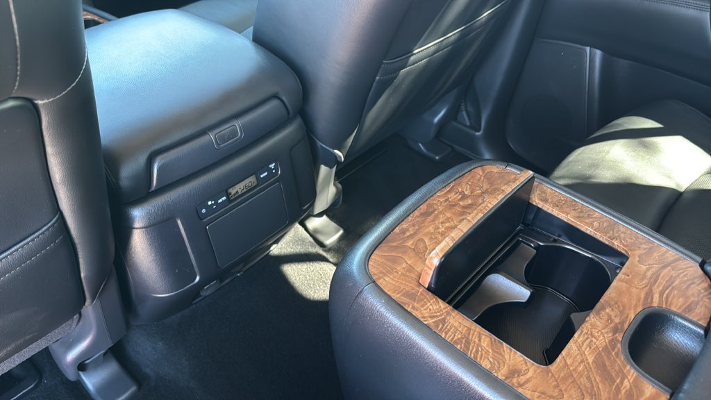 Used 2023 Nissan Armada SL w/ Captain's Chairs Package AWD/4WD image 33