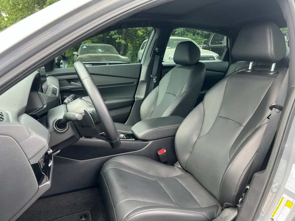 Used 2025 Honda Accord Sport image 16