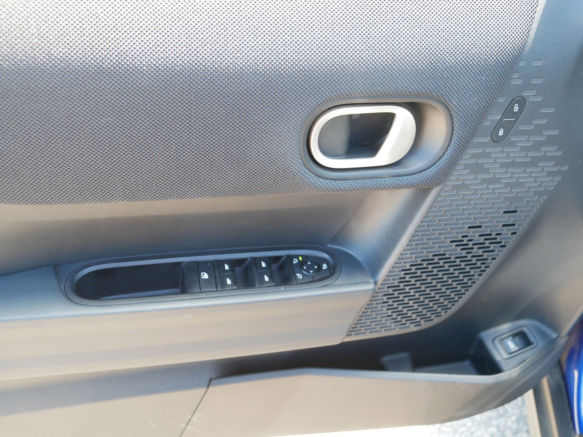 Used 2025 MINI Cooper S FWD image 15