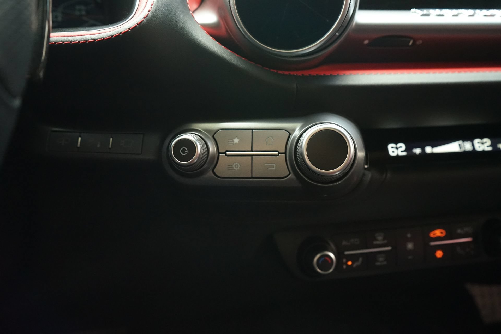 Used 2019 Ferrari 812 Superfast RWD image 25