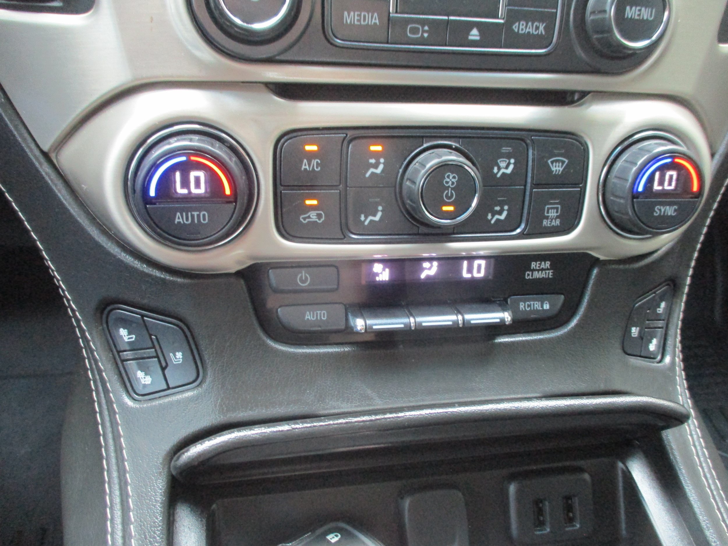 Used 2018 GMC Yukon Denali RWD image 14