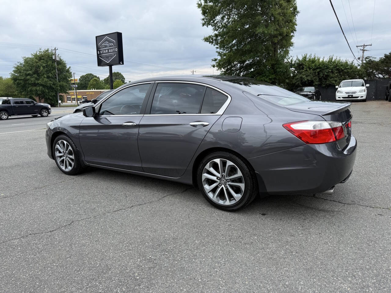 Used 2014 Honda Accord Sport image 7