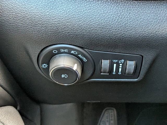 New 2026 Jeep Compass Latitude AWD/4WD image 23