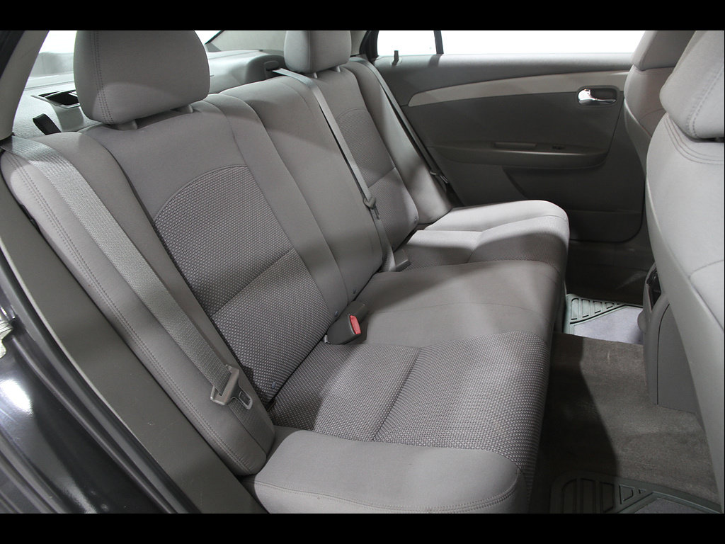 Used 2011 Chevrolet Malibu LS FWD image 13