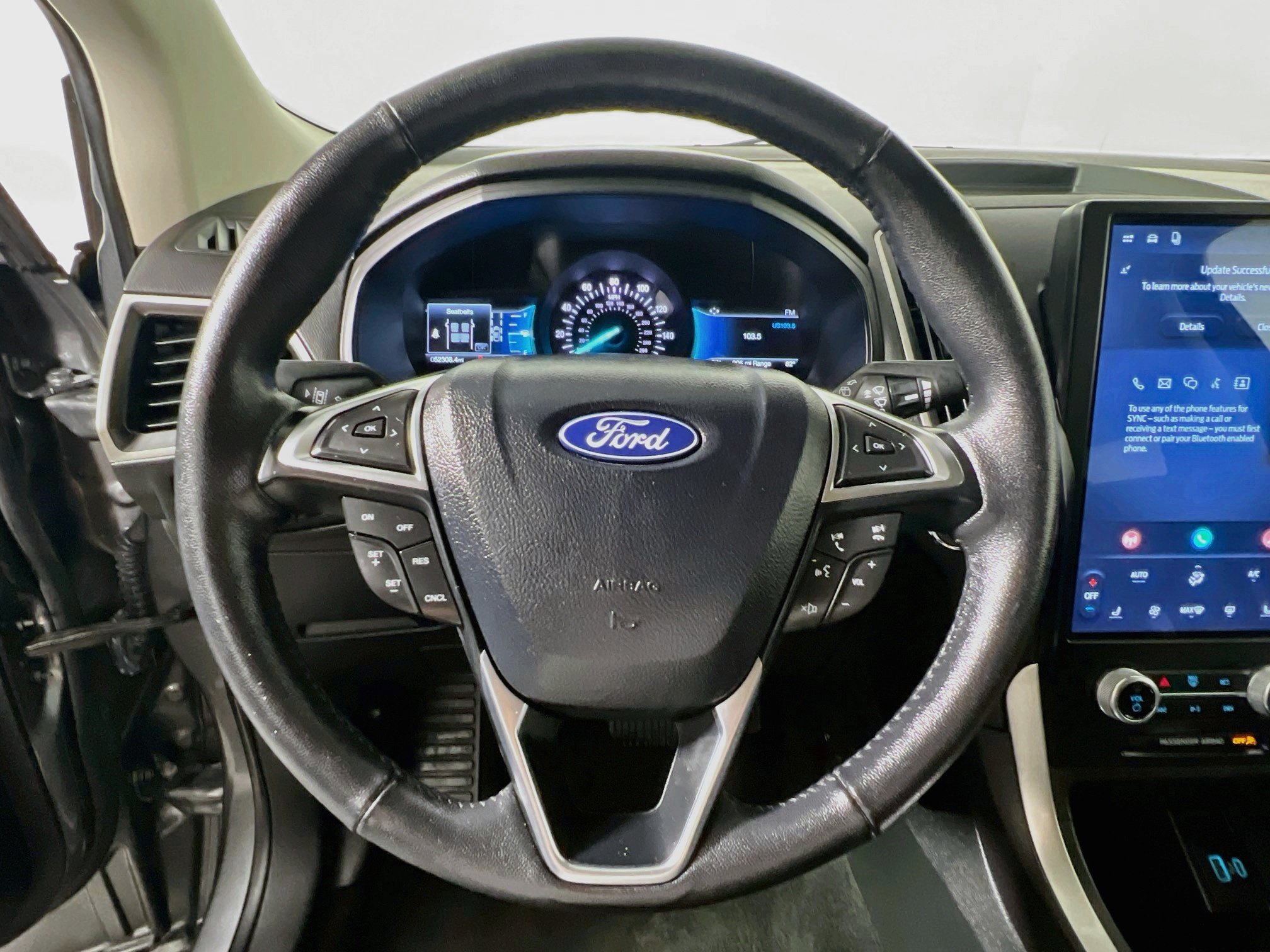 Used 2024 Ford Edge SEL AWD/4WD image 17