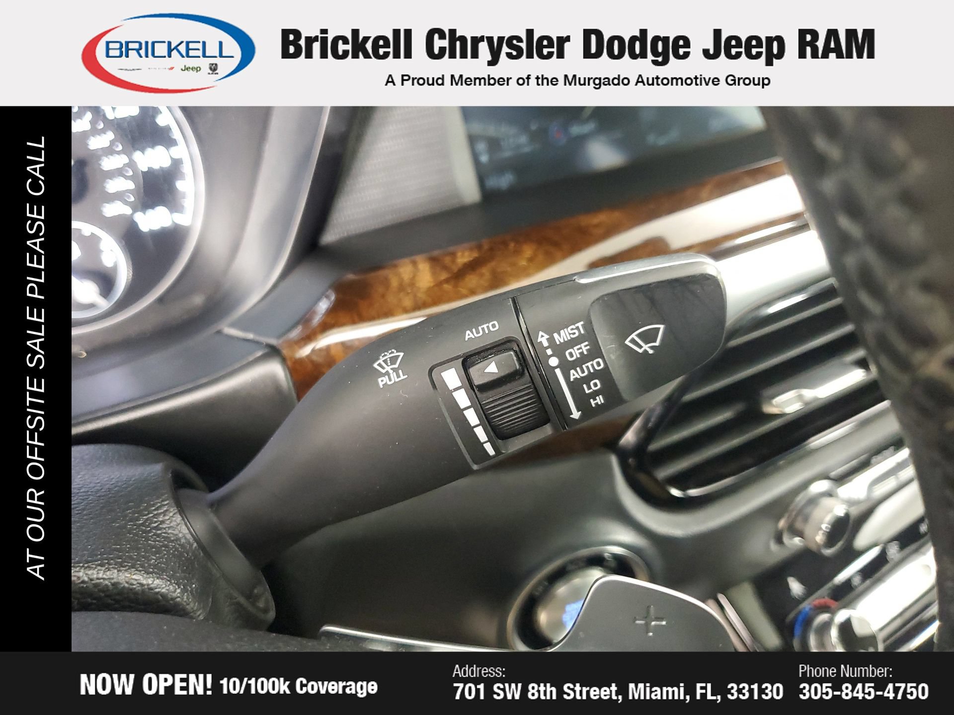 Used 2017 Genesis G90 3.3T Premium RWD image 38