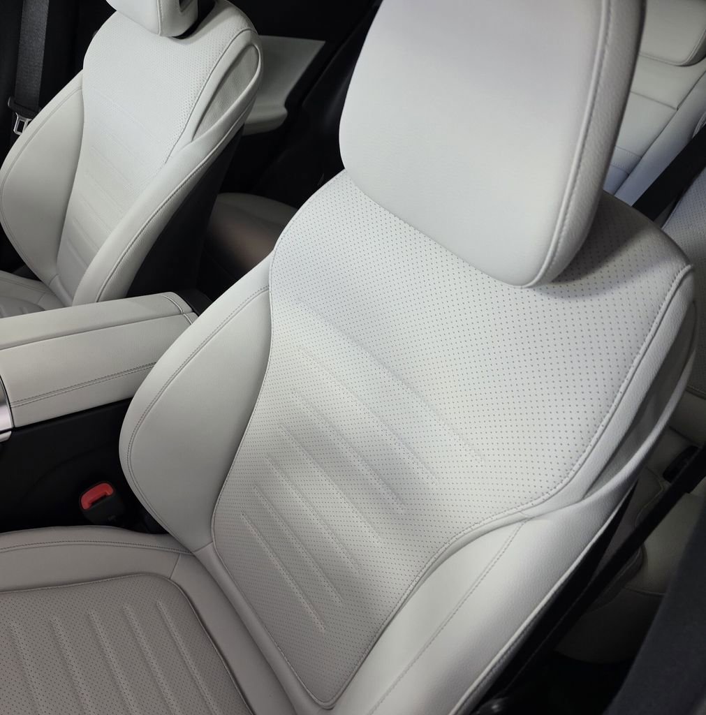 New 2026 Mercedes-Benz GLC 300 image 6