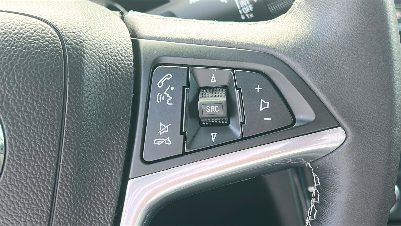 Used 2022 Buick Encore Preferred w/ Safety Package image 20