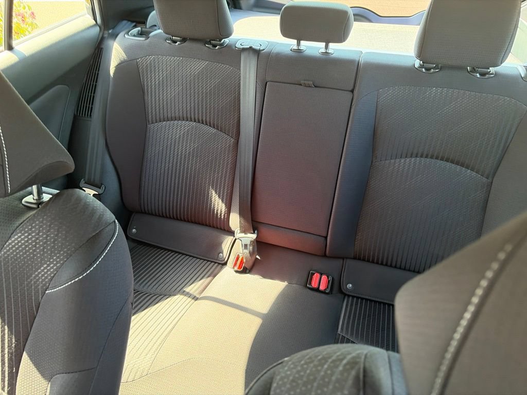 Used 2021 Toyota Prius Prime LE w/ Carpet Mat Package (TMS) FWD image 11