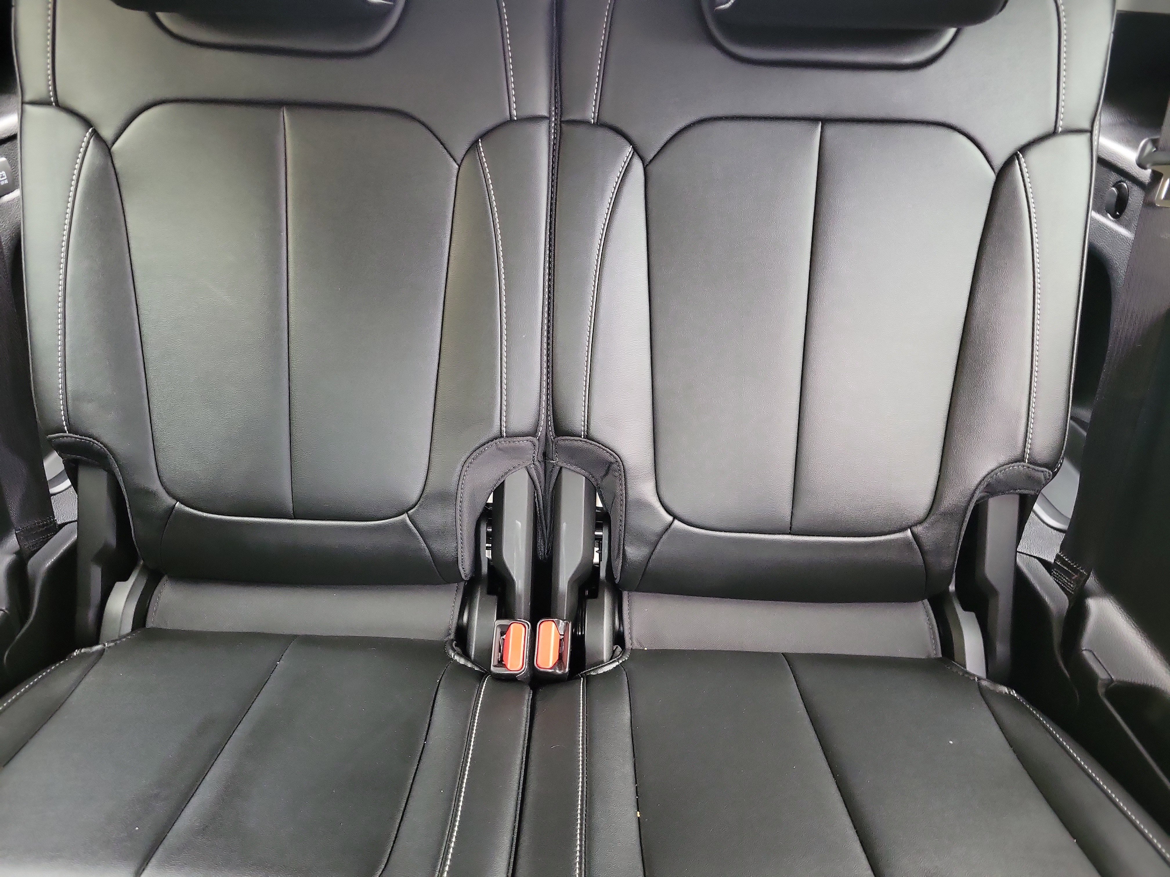 Used 2023 Jeep Grand Cherokee L Limited image 13