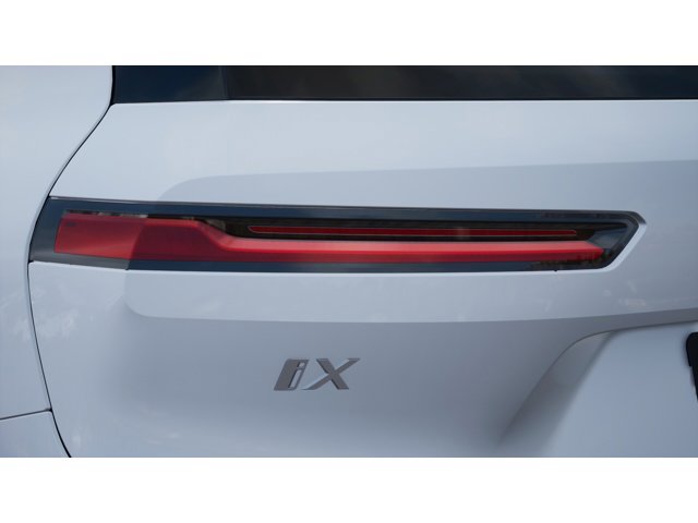New 2026 BMW iX xDrive45 image 8