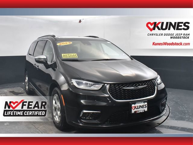 Used 2023 Chrysler Pacifica Limited image 1