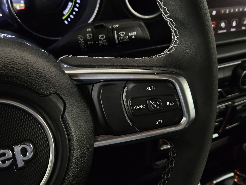 Used 2023 Jeep Wrangler Unlimited Sahara image 20